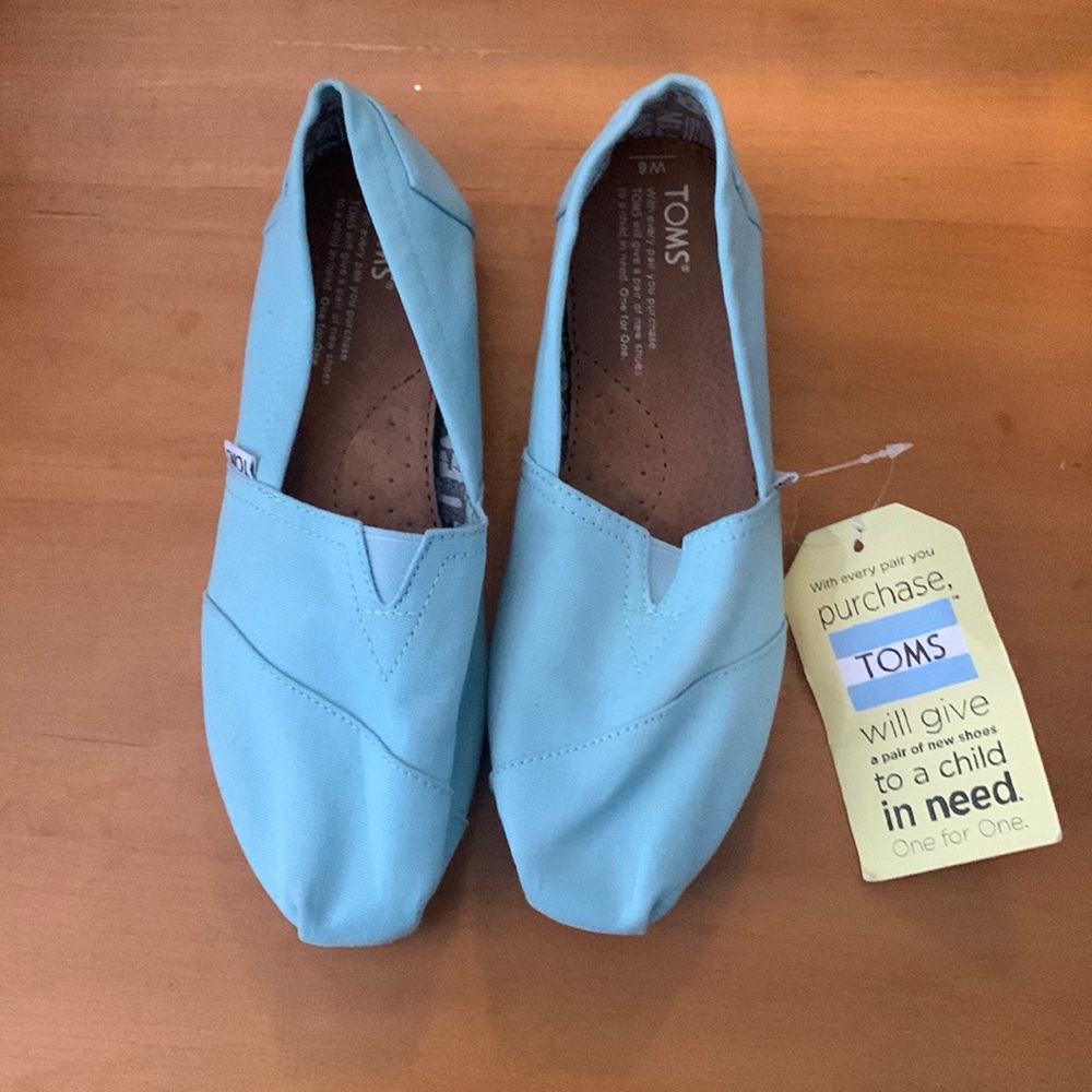 Toms Size 6